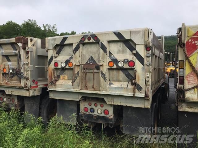 Mack 700 Снежные отвалы и плуги