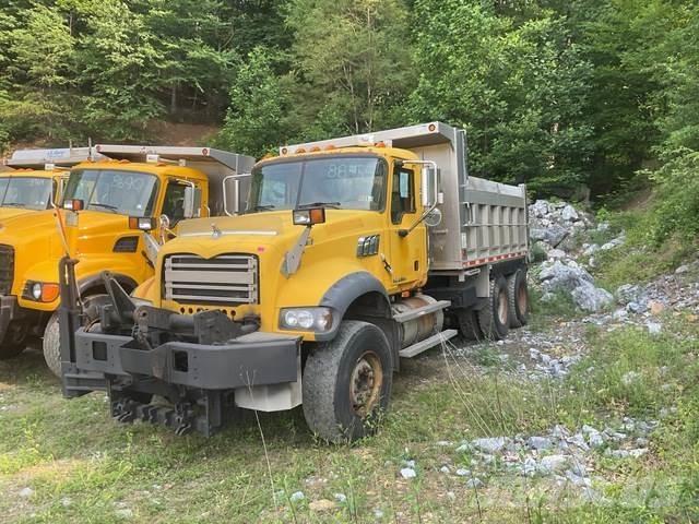 Mack 700 Снежные отвалы и плуги