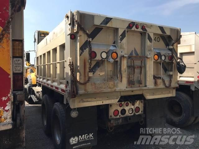 Mack 700 Снежные отвалы и плуги