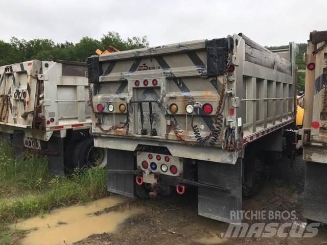 Mack 700 Снежные отвалы и плуги