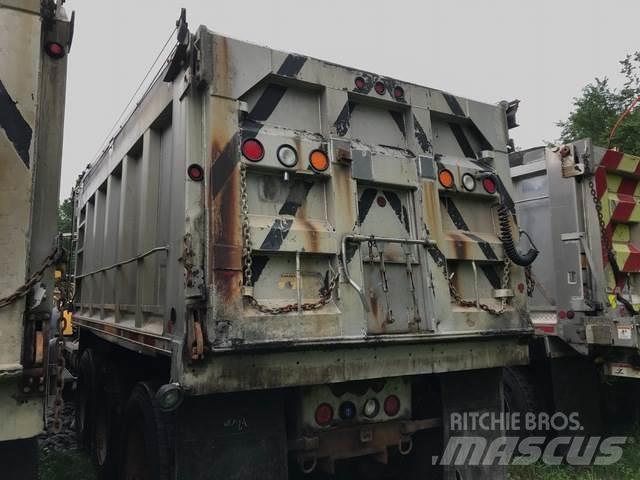 Mack 700 Снежные отвалы и плуги