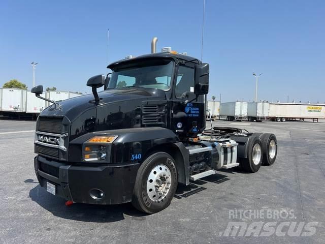 Mack AN64T Седельные тягачи