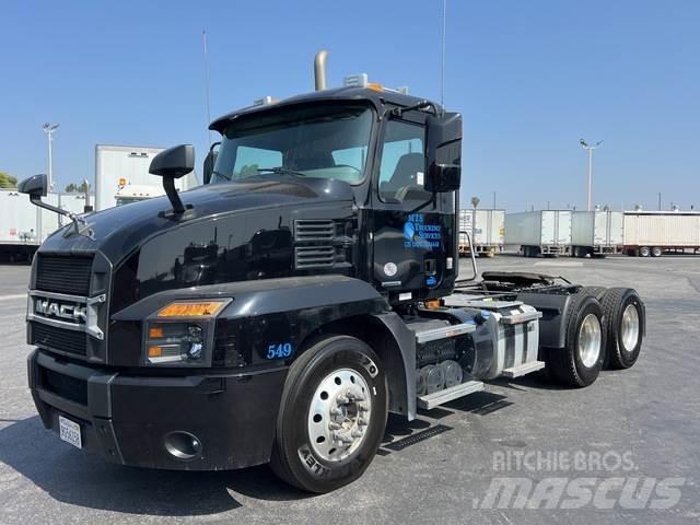 Mack AN64T Седельные тягачи