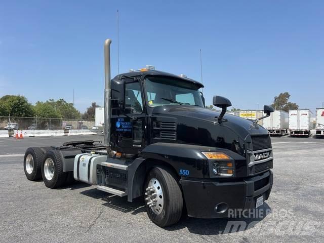 Mack AN64T Седельные тягачи