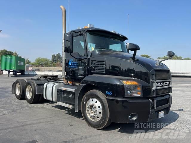 Mack AN64T Седельные тягачи