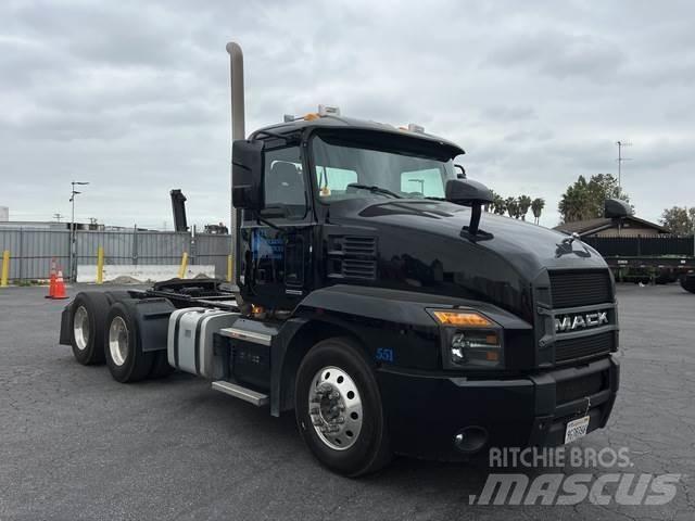 Mack AN64T Седельные тягачи