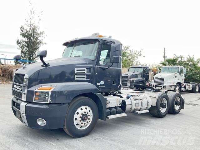 Mack AN64T Седельные тягачи