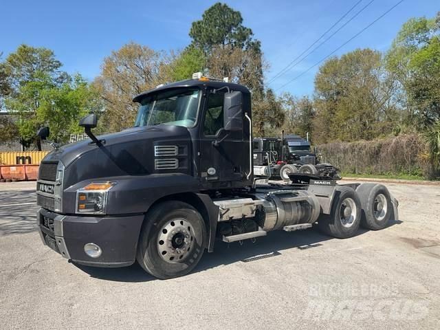 Mack AN64T Седельные тягачи