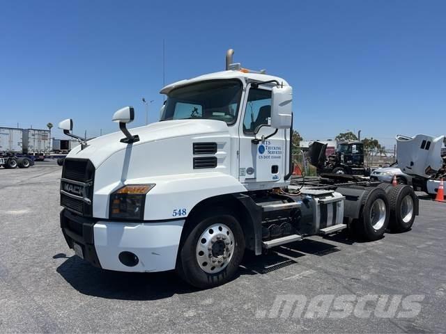 Mack AN64T Седельные тягачи