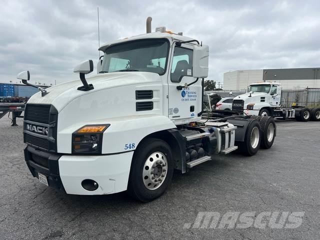 Mack AN64T Седельные тягачи