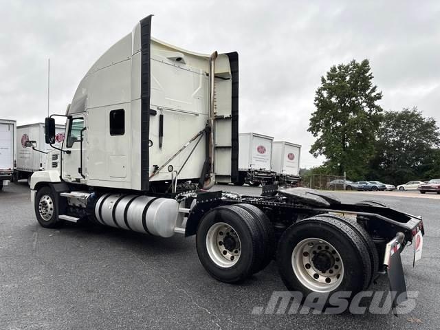 Mack AN64T Седельные тягачи