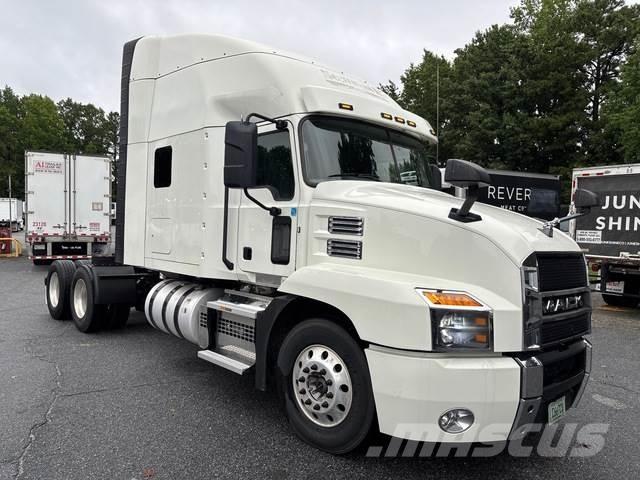 Mack AN64T Седельные тягачи