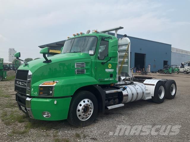 Mack AN64T Седельные тягачи