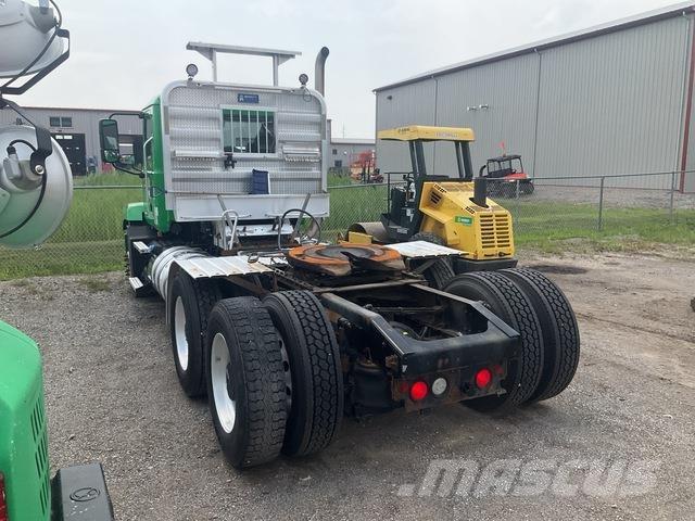 Mack AN64T Седельные тягачи