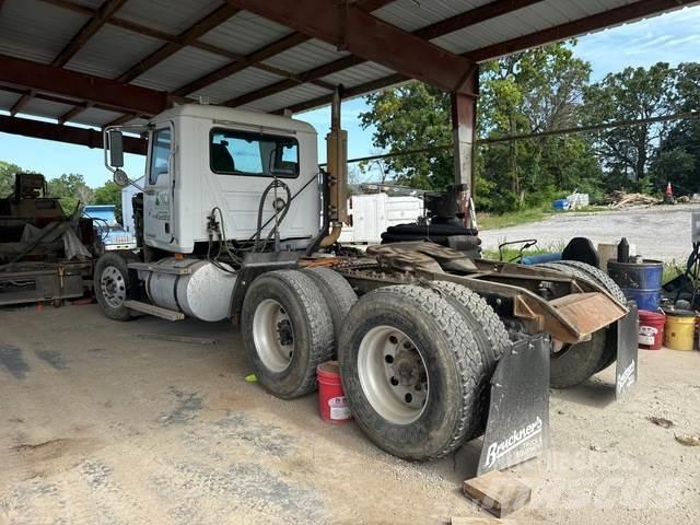 Mack CH613 Седельные тягачи