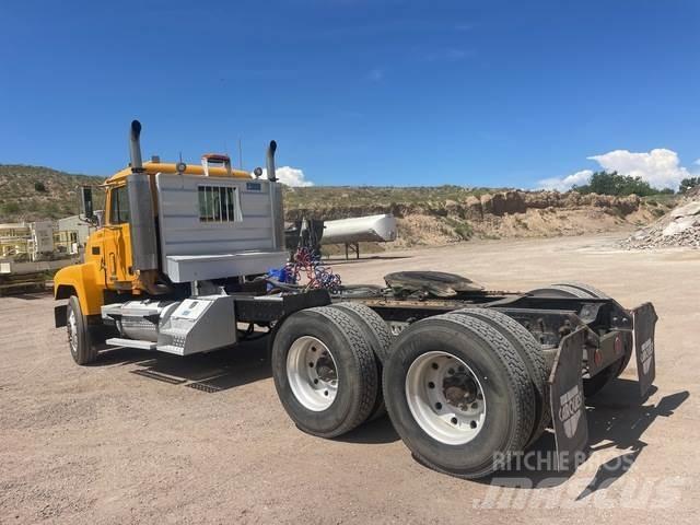 Mack CH613 Седельные тягачи