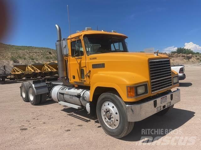 Mack CH613 Седельные тягачи