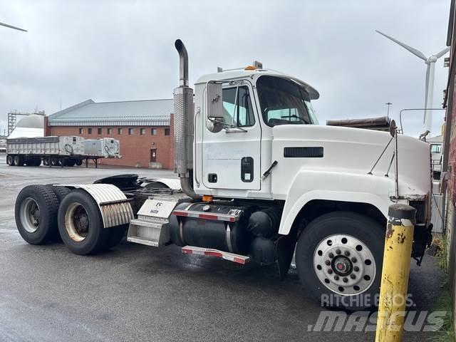 Mack CH613 Седельные тягачи