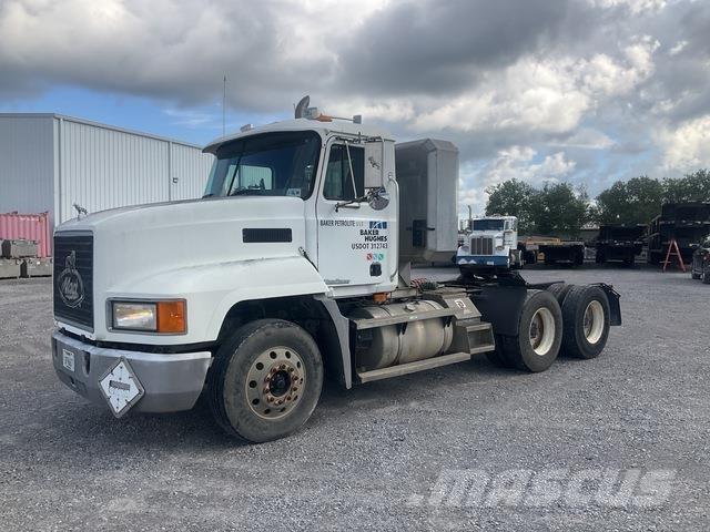 Mack CH613 Седельные тягачи