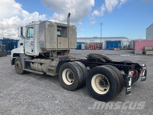 Mack CH613 Седельные тягачи