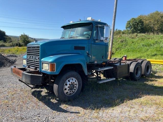 Mack CH613 Кабины