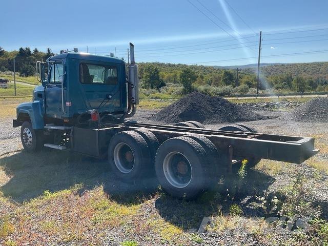 Mack CH613 Кабины