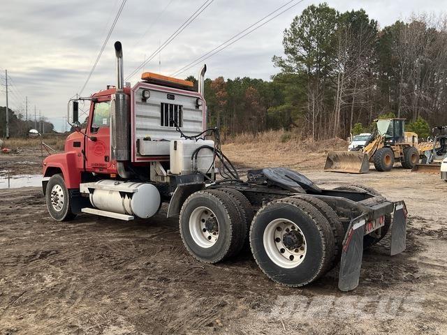 Mack CH613 Седельные тягачи