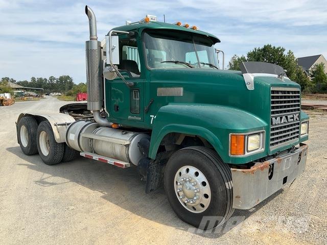 Mack CHN613 Седельные тягачи