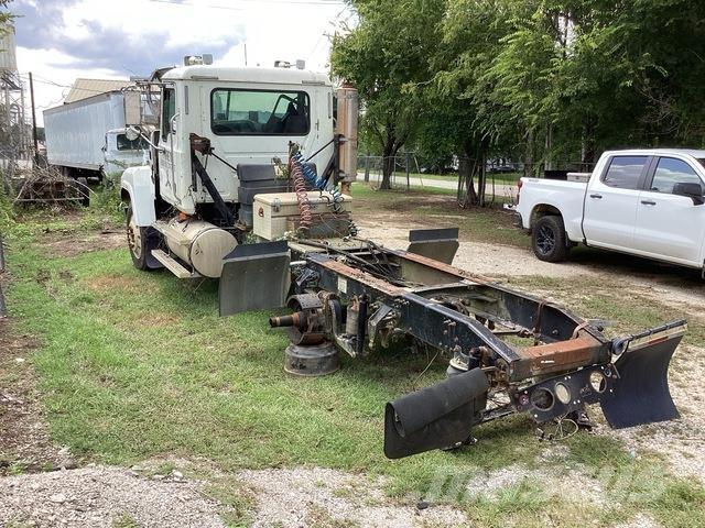 Mack CHN613 Кабины