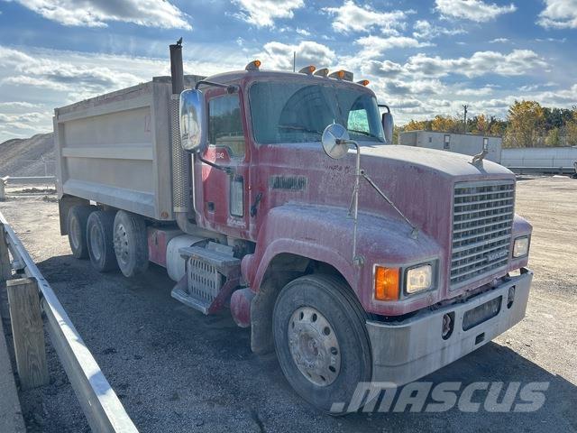 Mack CHU613 Грузовики-Самосвалы