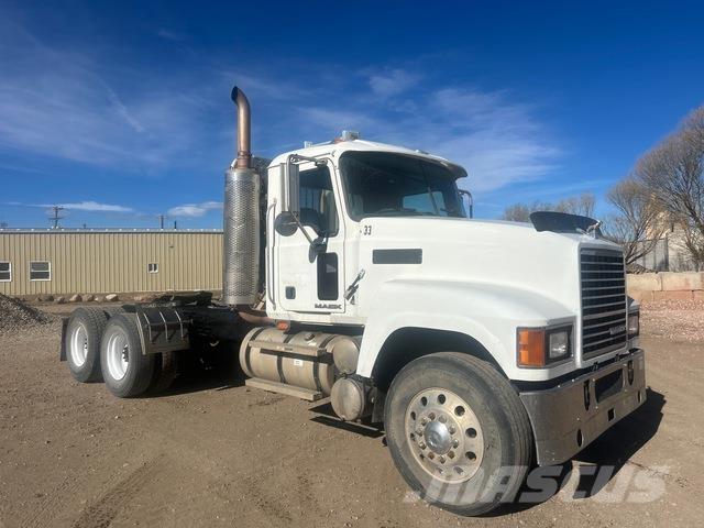 Mack CHU613 Седельные тягачи