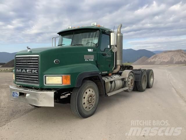 Mack CL733 Седельные тягачи