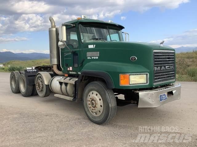 Mack CL733 Седельные тягачи