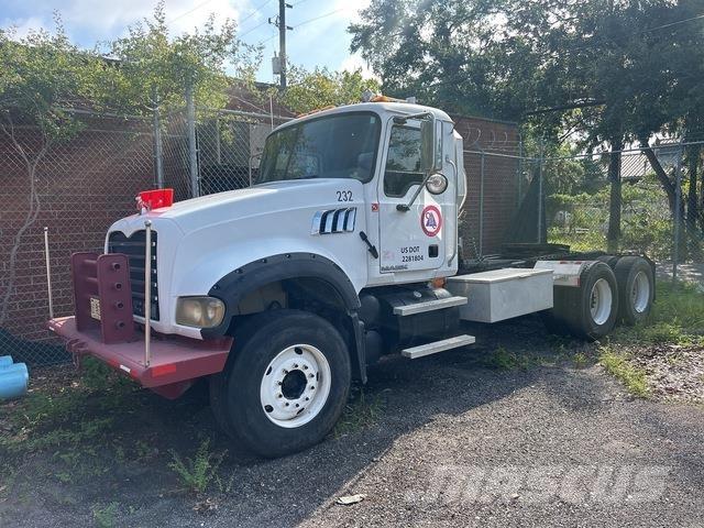 Mack CTP713 Седельные тягачи