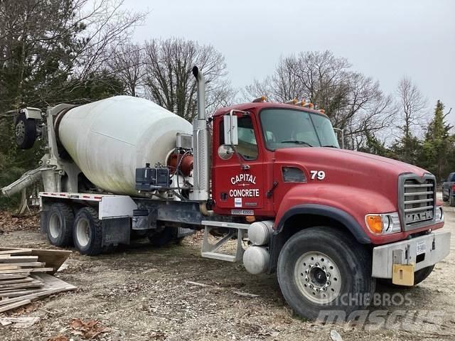 Mack CV513 Специальные грузовики