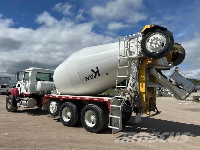 Mack CV513 Специальные грузовики