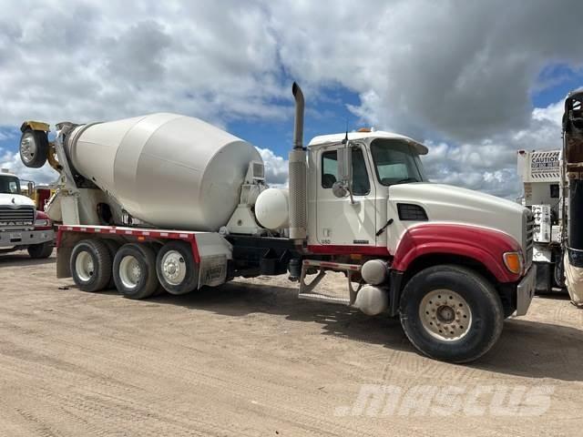 Mack CV513 Специальные грузовики