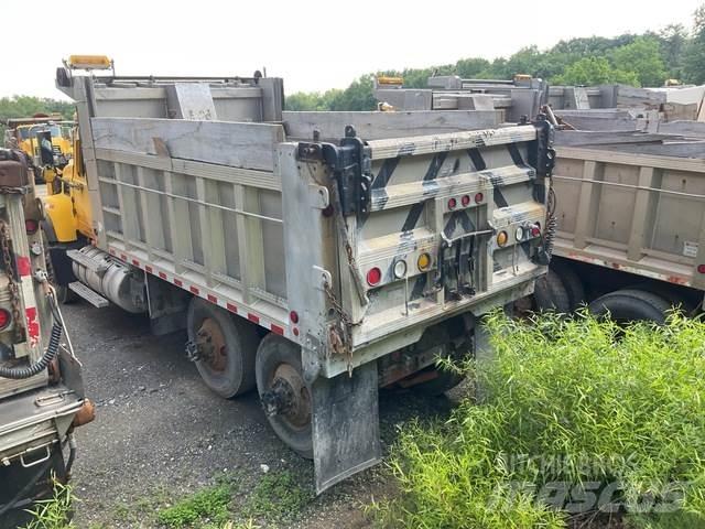 Mack CV700 Снежные отвалы и плуги