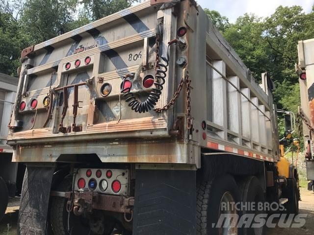 Mack CV700 Снежные отвалы и плуги