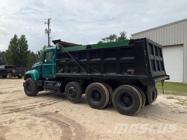 Mack CV700 Грузовики-Самосвалы