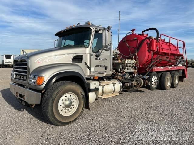 Mack CV713 Строительная техника - Другие