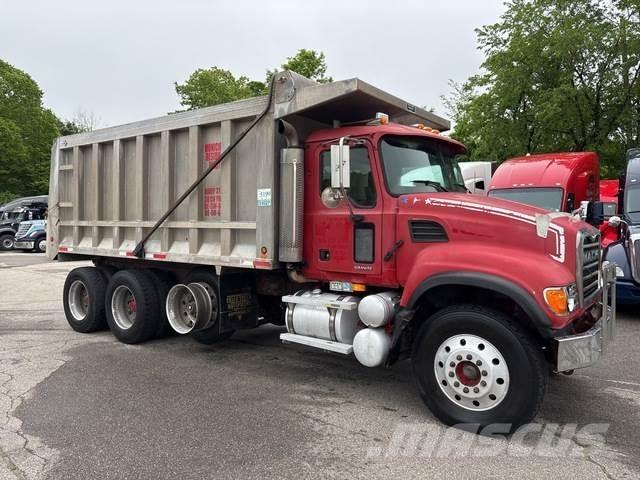 Mack CV713 Грузовики-Самосвалы