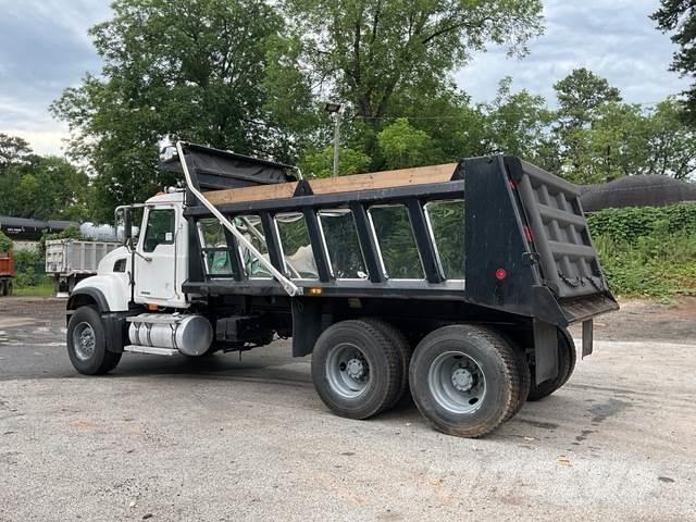 Mack CV713 Грузовики-Самосвалы