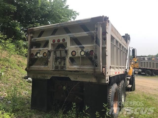 Mack CV713 Грузовики-Самосвалы