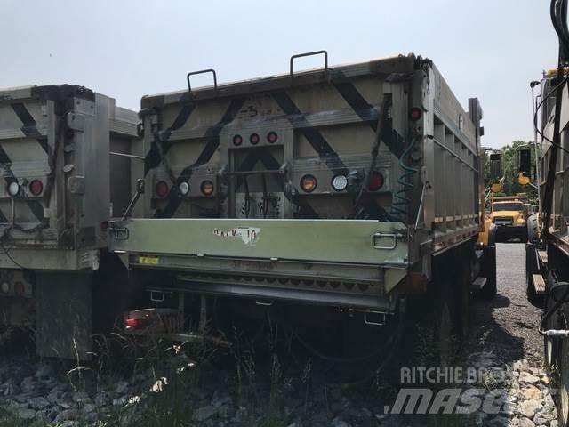 Mack CV713 Снежные отвалы и плуги