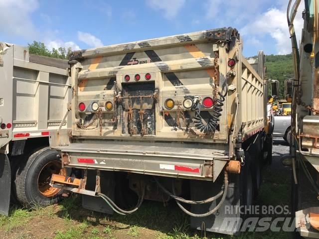 Mack CV713 Снежные отвалы и плуги