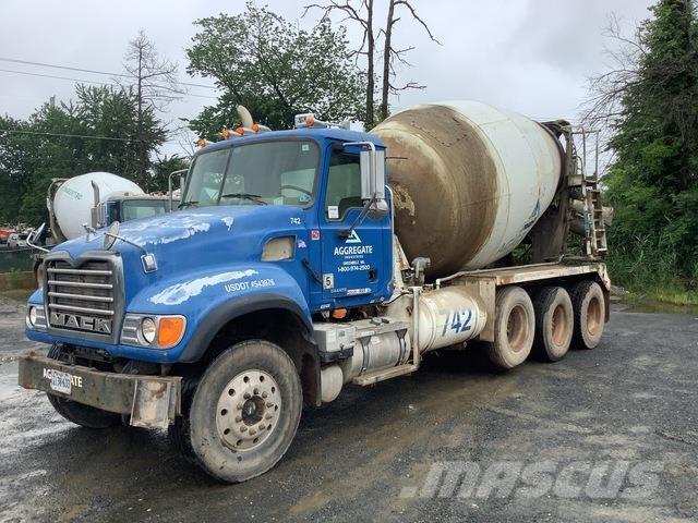 Mack CV713 Специальные грузовики