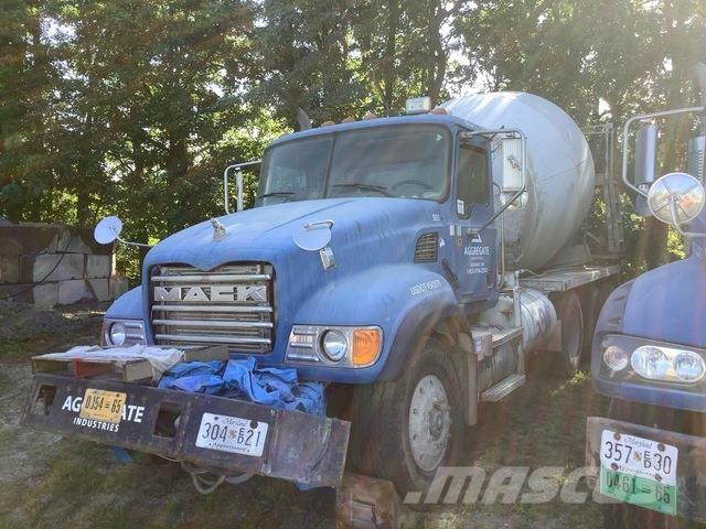 Mack CV713 Грузовики-Самосвалы