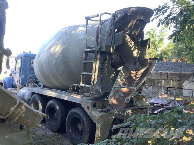 Mack CV713 Грузовики-Самосвалы