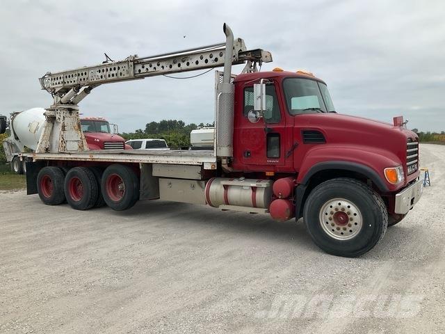 Mack CV713 Специальные грузовики